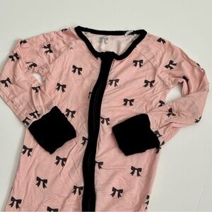 Pink Baby Girl Foldover Cuffs Sleeper with Black Bows – Size 6-12 Months